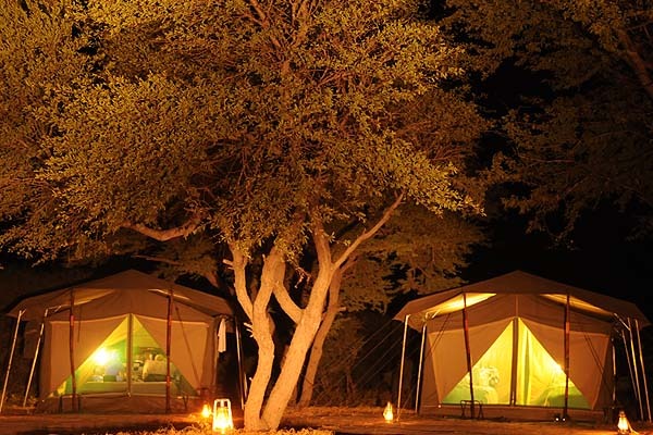 Botswana-mobile-safari-capricorn-tent-night-.jpg